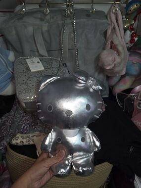HELLO KITTY CROSSBODY BAG